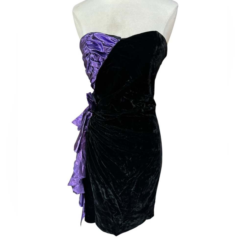 Deadstock 1980s Gunne Sax by Jessica McClintock Strapless Velvet Cocktail‎ Dress
